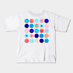 Big polka dots geometrical composition in blue and pink Kids T-Shirt